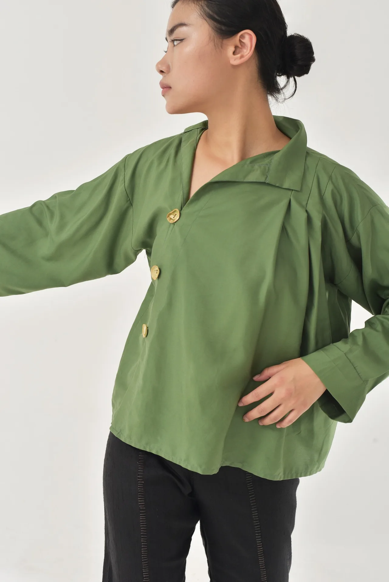 TimTay và mẫu Áo Cuội xanh