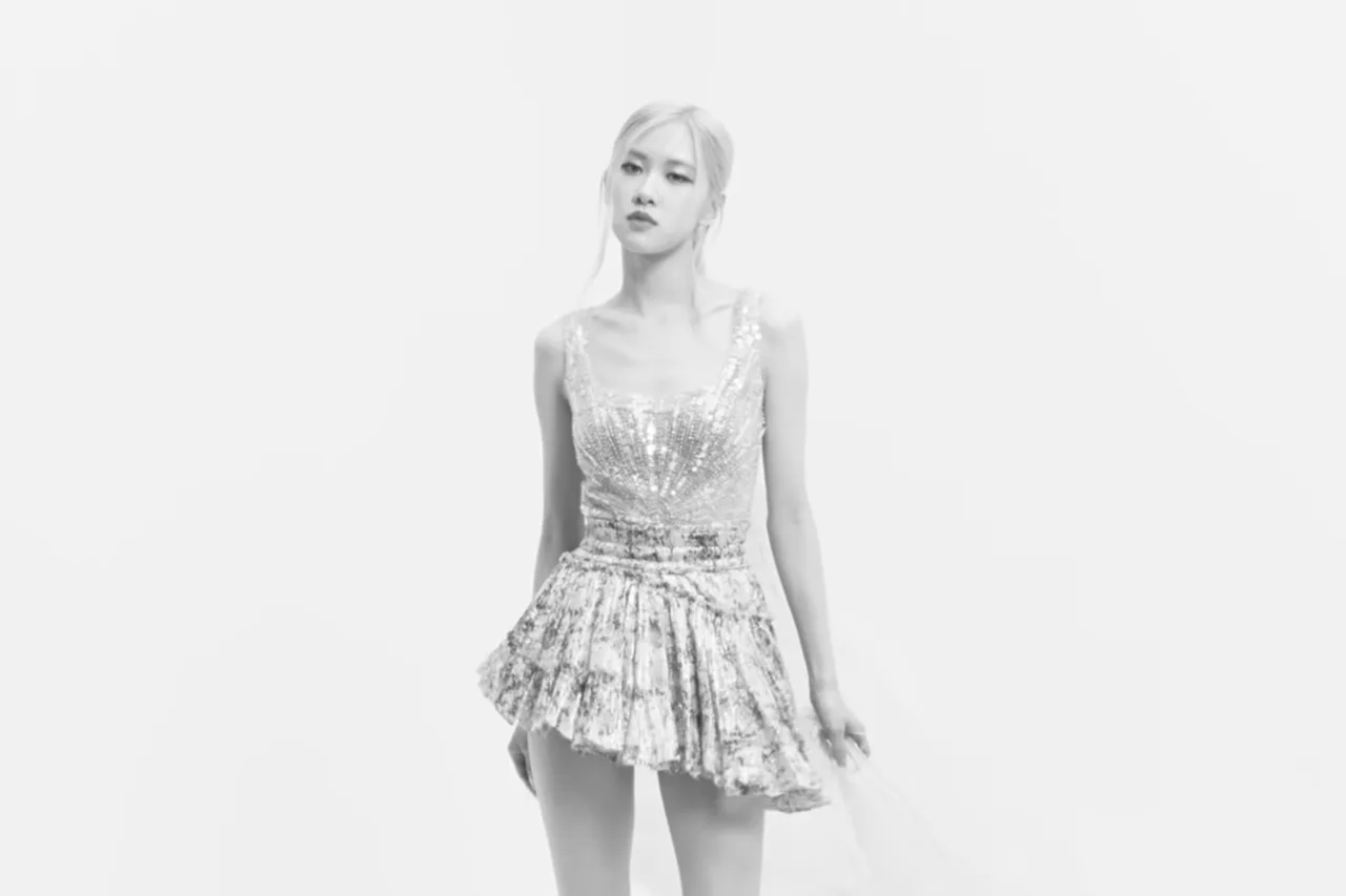 rose on the ground blackpink