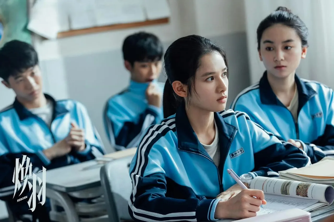 Hoán Vũ là lắt cát đầy trần trụi về xã hội hiện đại