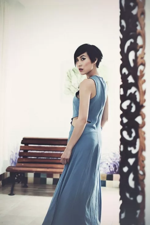 Kathy lúc mạnh mẽ - lạnh lùng.
