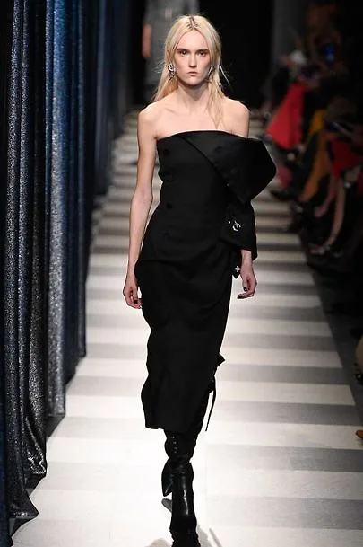 Oscar de la Renta & Monse - 2 BST, hai cá tính trên một sàn diễn