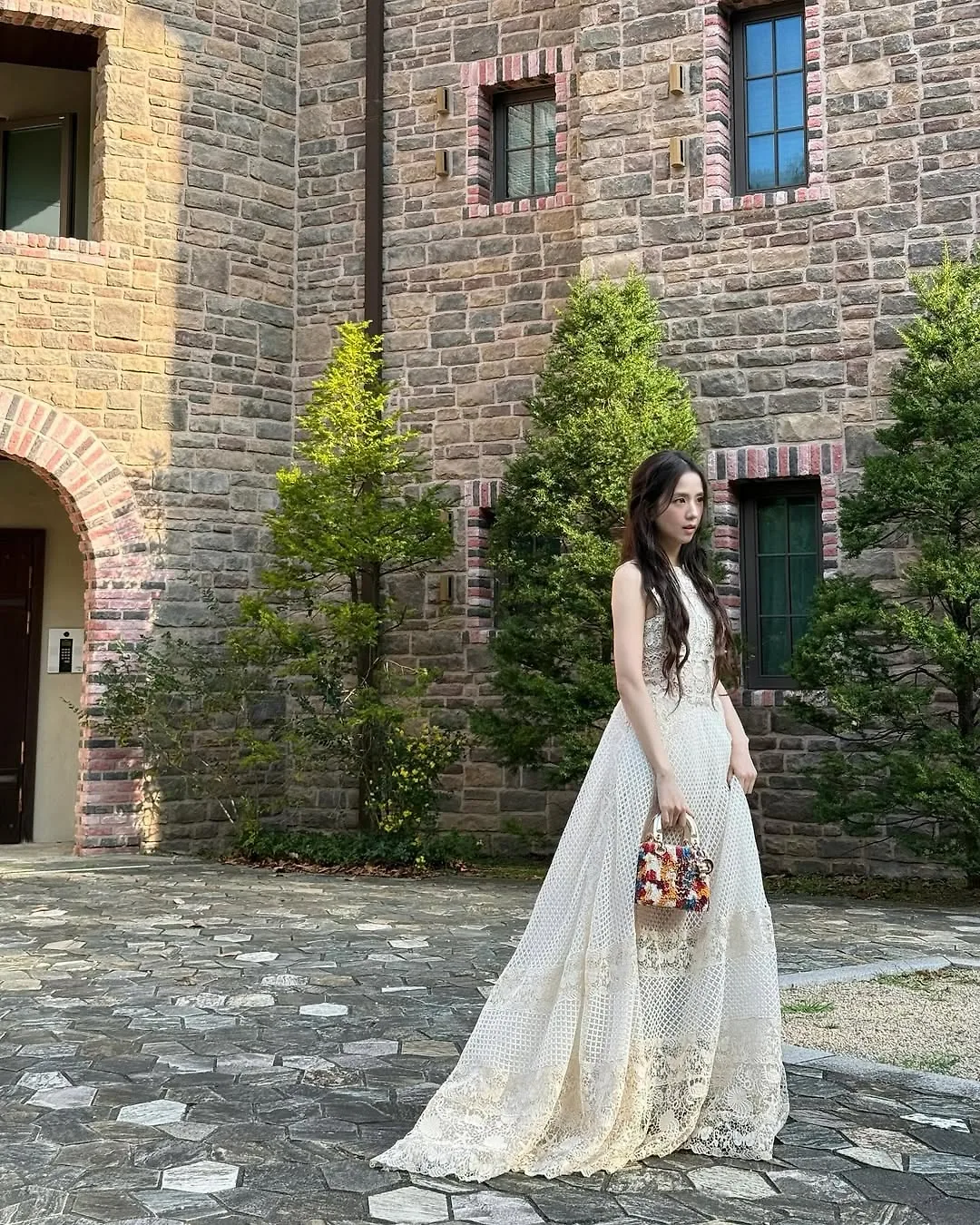 Jisoo BLACKPINK váy maxi boho