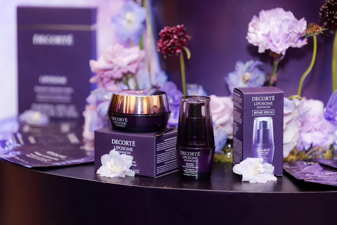 Bộ sản phẩm Liposome của DECORTÉ