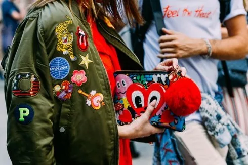 Bomber Jacket càng ngày càng được cá tính hóa tuyệt đối.