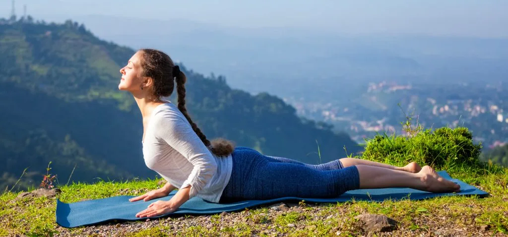 Tư thế yoga rắn hổ mang Tư thế yoga rắn hổ mang