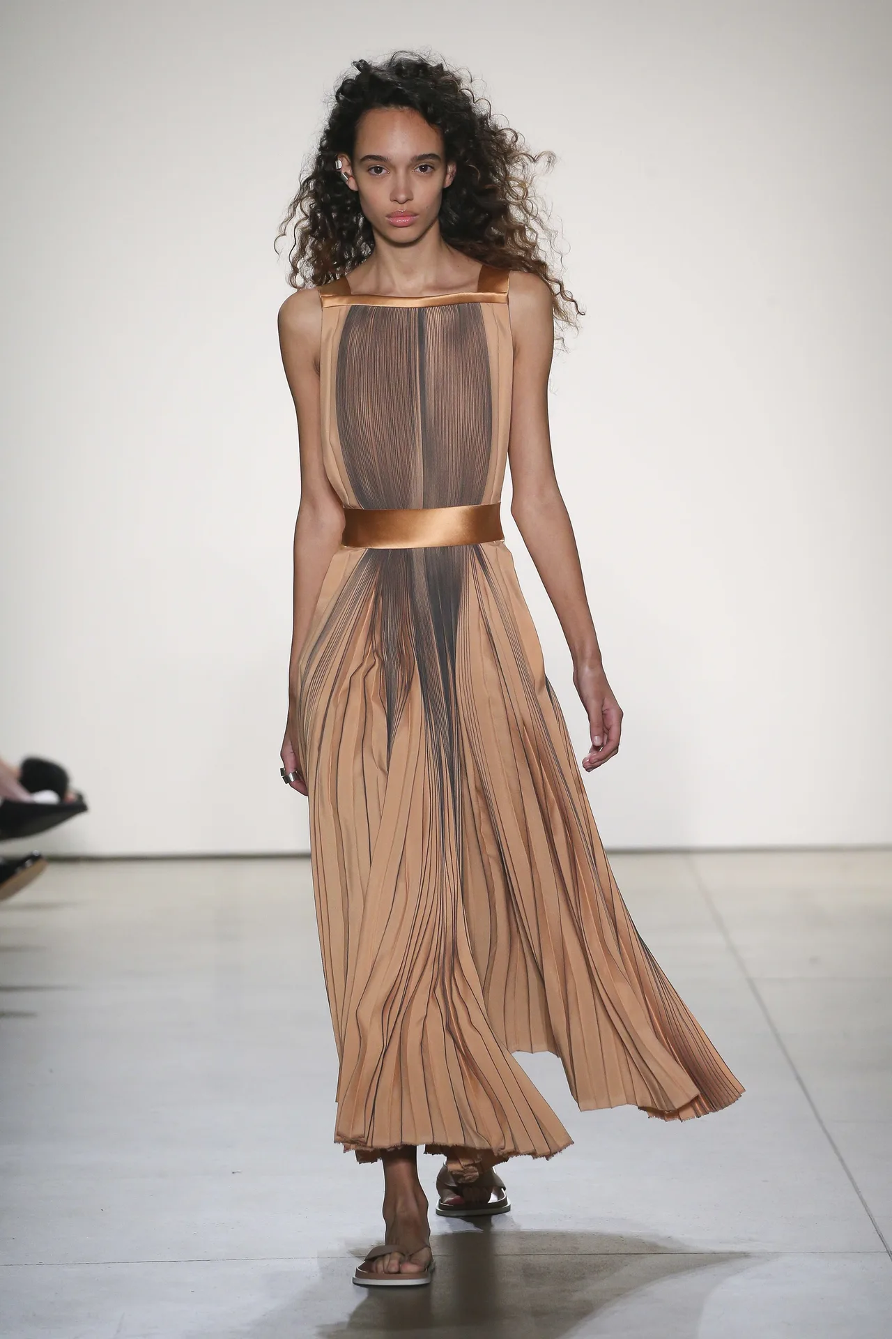 5 BST nổi bật trong ngày trình diễn thứ ba của NYFW Spring 2018 5 BST nổi bật trong ngày trình diễn thứ ba của NYFW Spring 2018