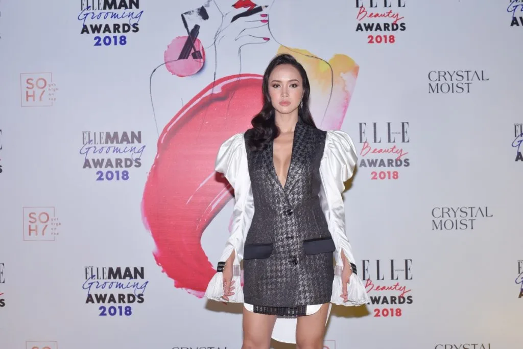 ELLE Beauty Awards 2018: Phạm Hương chiến thắng giải Best Hair of the Year ELLE Beauty Awards 2018: Phạm Hương chiến thắng giải Best Hair of the Year