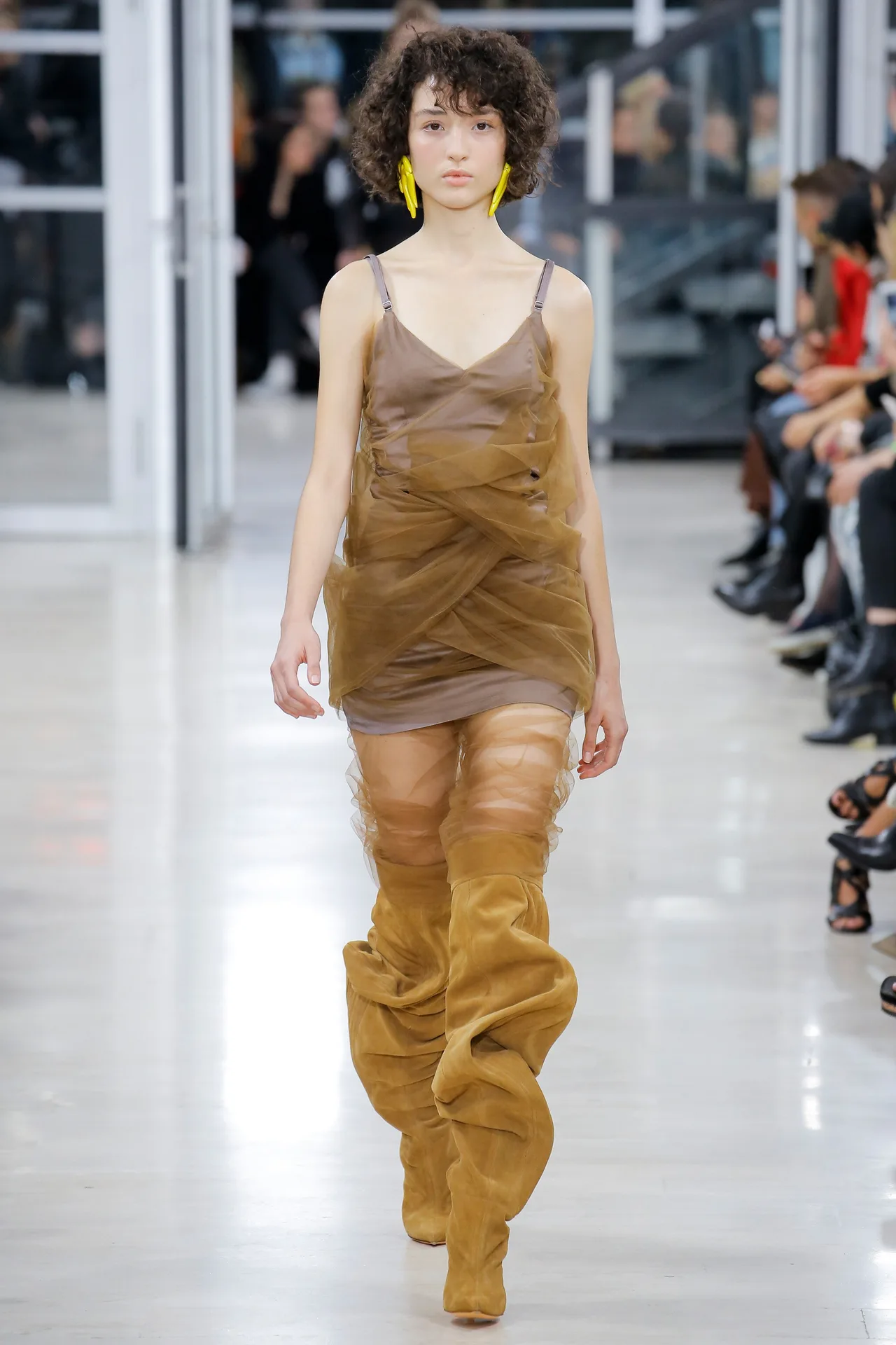 Paris Fashion Week Spring 2018 Y/Project: Sự sáng tạo không ngừng nghỉ