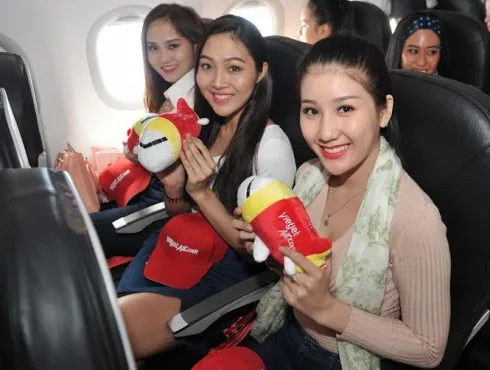 Vietjet hân hạnh đồng hành cùng cuộc thi Hoa Hậu Hoàn Vũ Việt Nam 2015