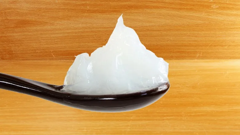 100 năm trước phụ nữ dùng gì để trang điểm?