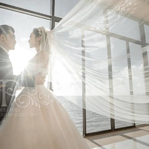 NTK Phạm Đăng Anh Thư và các thiết kế cưới lãng mạn như mây tại ELLE Wedding Art Gallery 2020