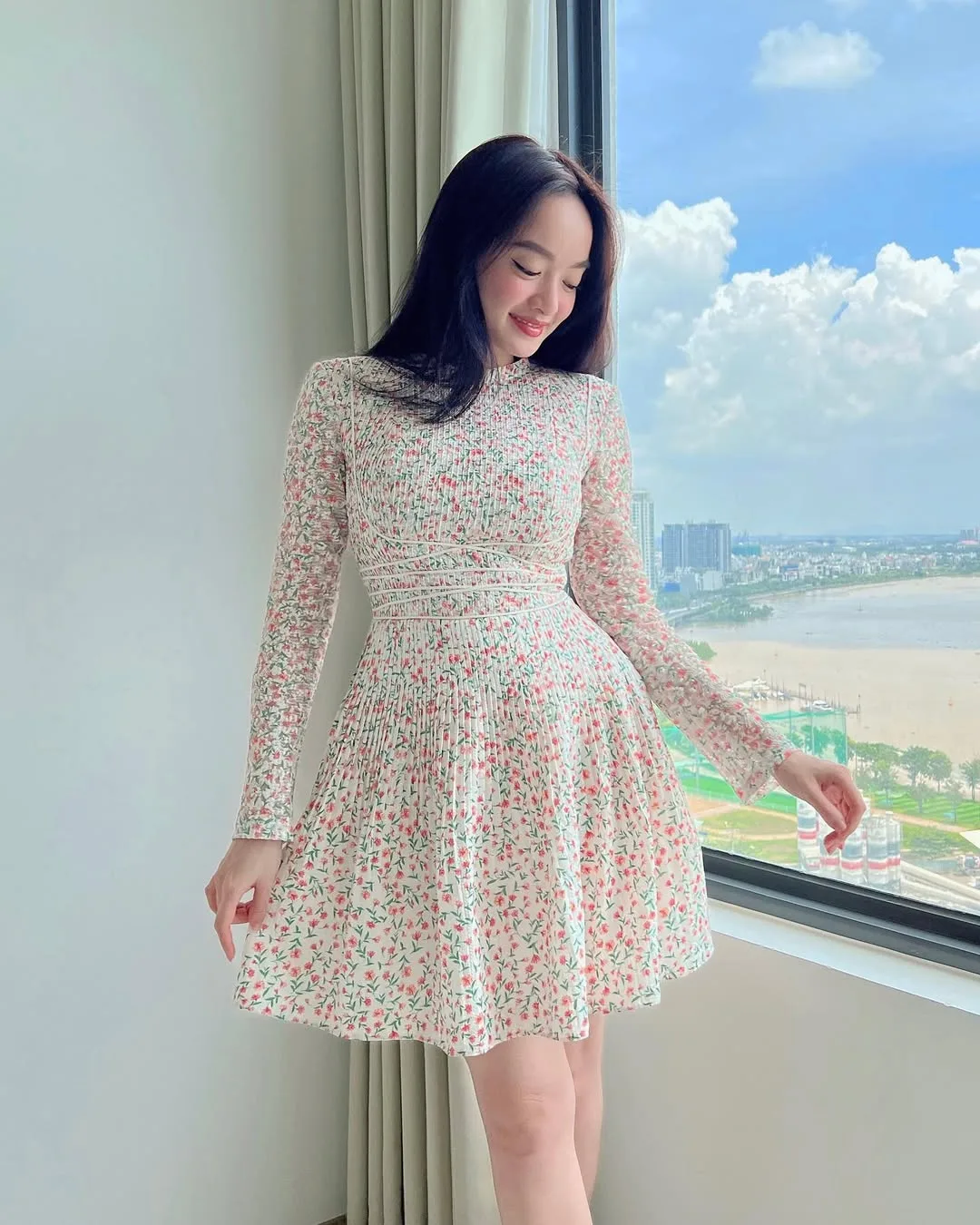 kaitynguyen diện váy hoa nhí