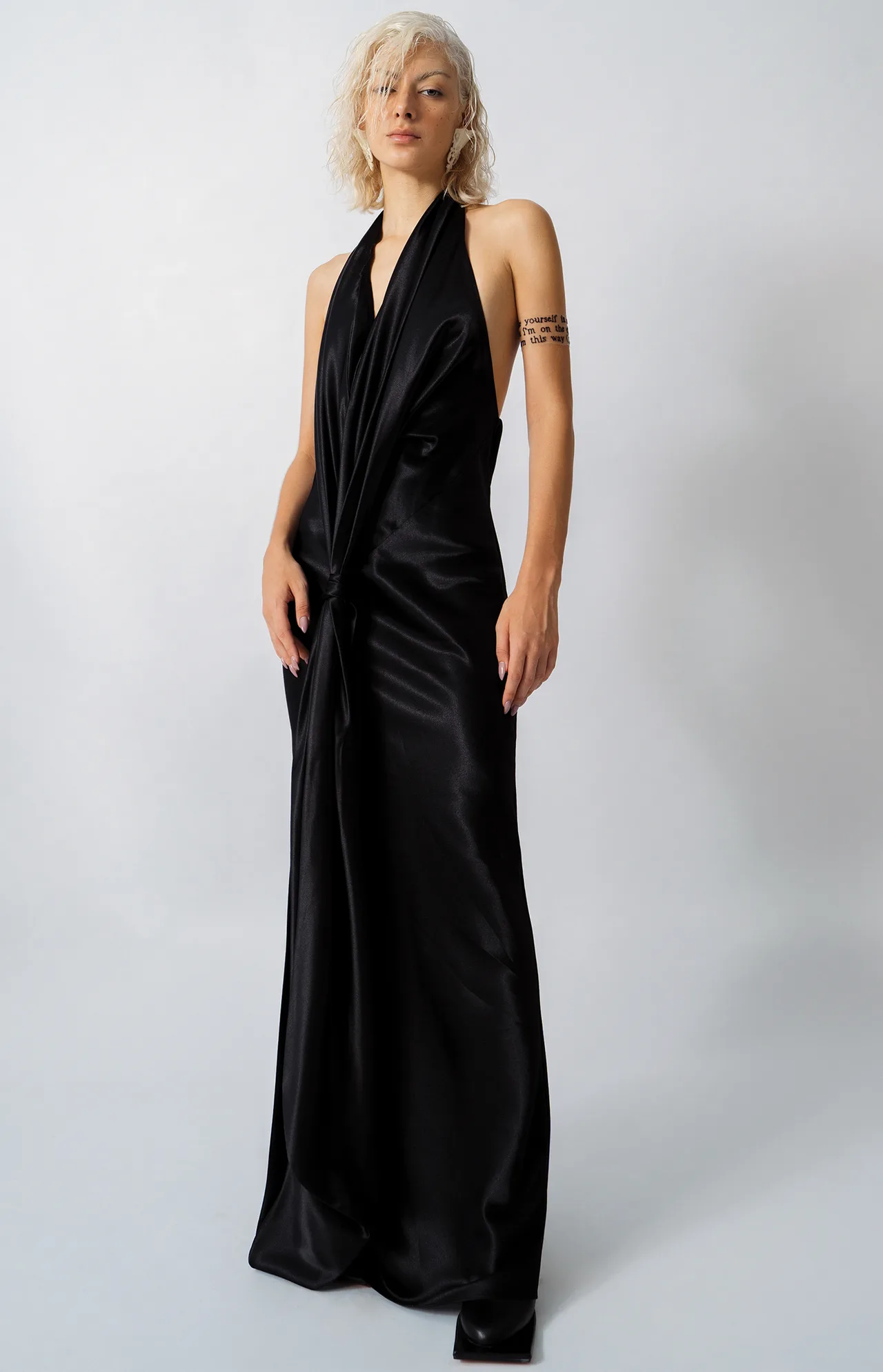 Little black dress của thương hiệu DATT