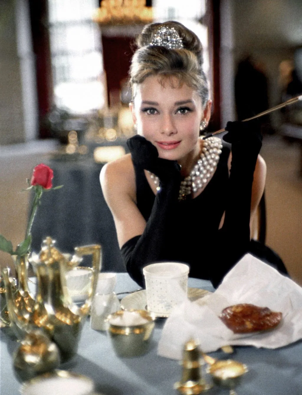 Nhan sắc của biểu tượng sắc đẹp huyền thoại Audrey Hepburn Nhan sắc của biểu tượng sắc đẹp huyền thoại Audrey Hepburn