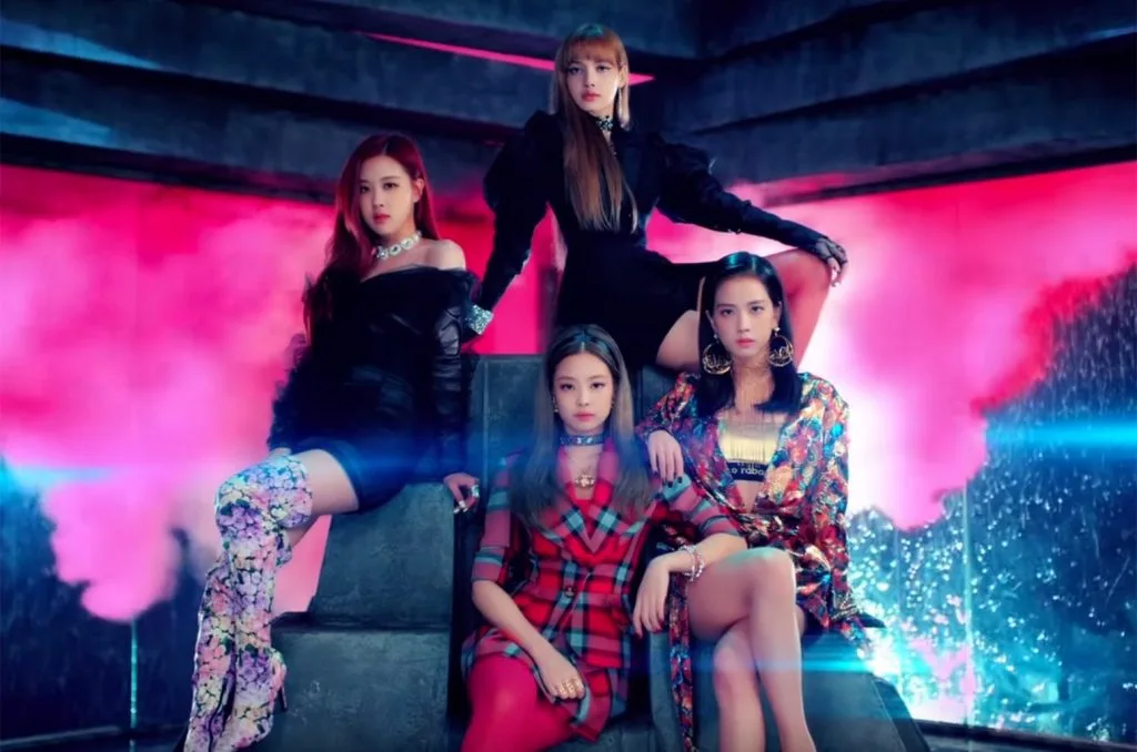 phong cách thời trang trong MV KPOP 2018 5