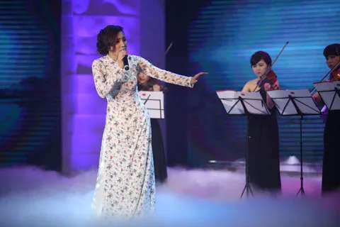 Hồ Quỳnh Hương với ca khúc "Lên Ngàn" lần đầu tiên phối bằng cello