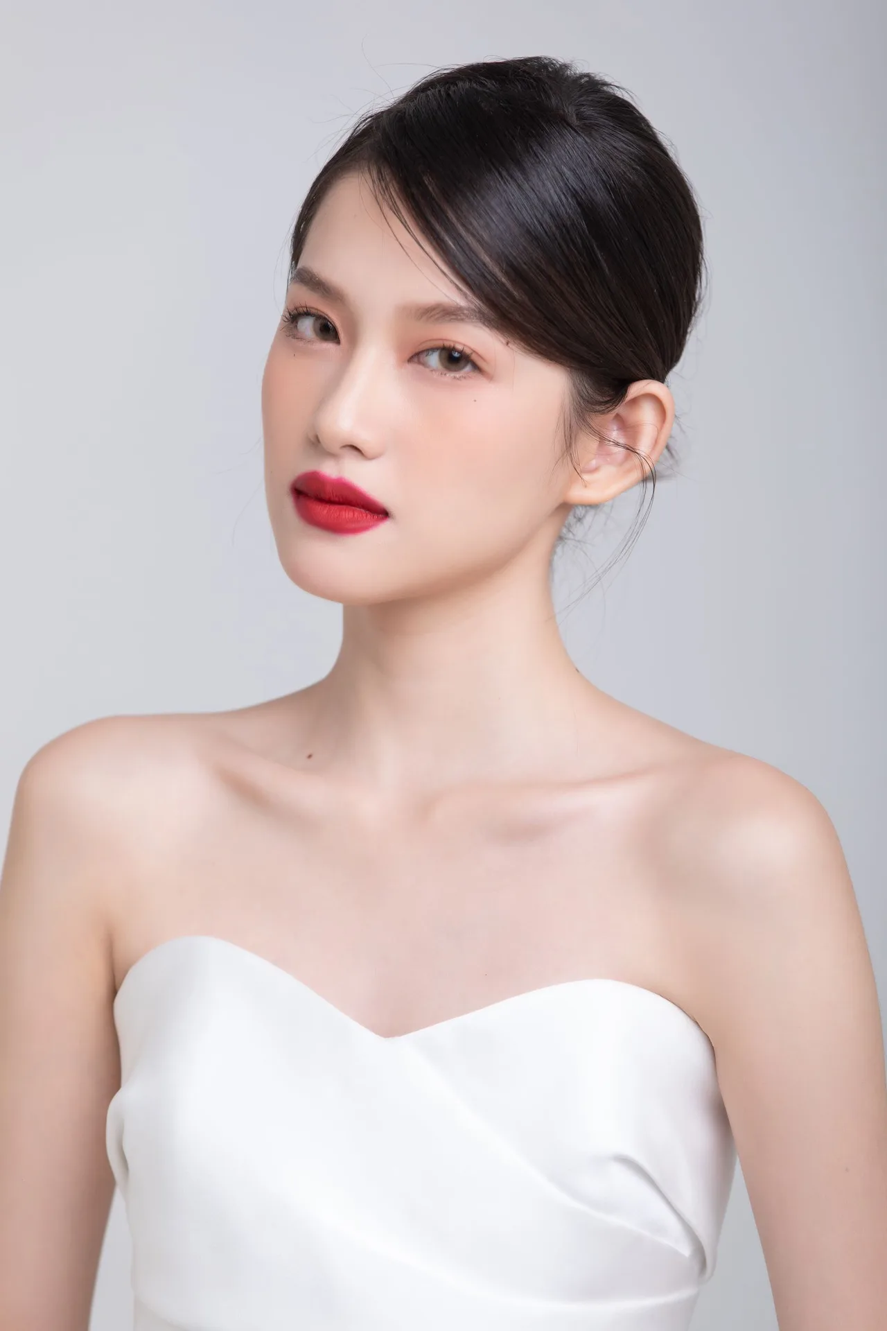 trang điểm cô dâu đặng trí viễn trang điểm cô dâu đặng trí viễn
