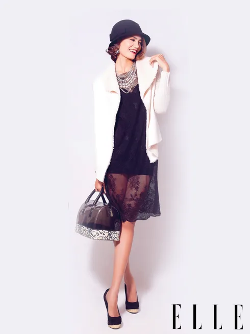 Áo khoác lông OASIS 1.699.000 VNĐ Nón dạ ACCESSORIZE 1.175.000 VNĐ Hoa tai OASIS 349.000 VNĐ Vòng cổ OASIS 999.000 VNĐ Túi xách FURLA Giày cao gót ZARA