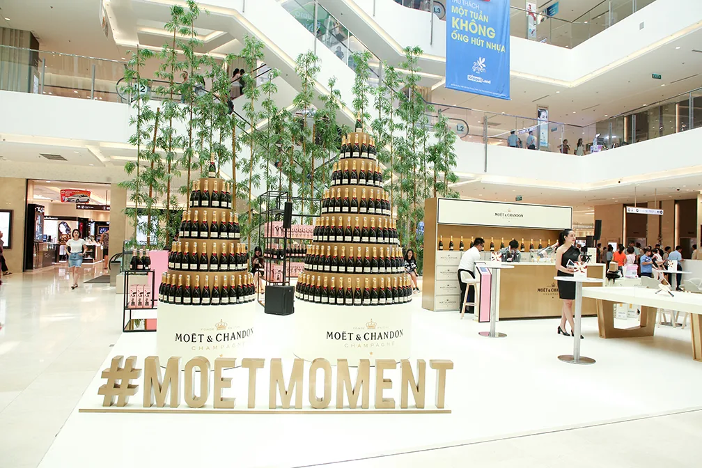 Moët & Chandon 7 Moët & Chandon 7