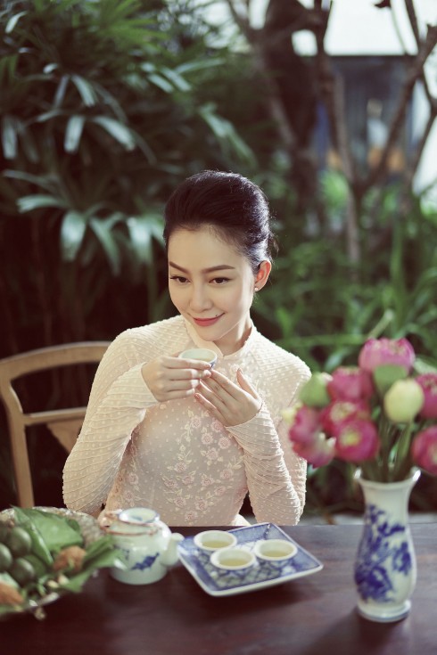 Tại Sài Gòn, để thưởng thức những tách trà sen Tây Hồ đúng chuẩn, khách hàng có thể đến với chuỗi nhà trà KhanhCasa Tea House.