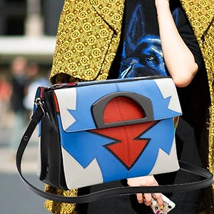 tui sach thoi trang xuan he Christian Louboutin 2015