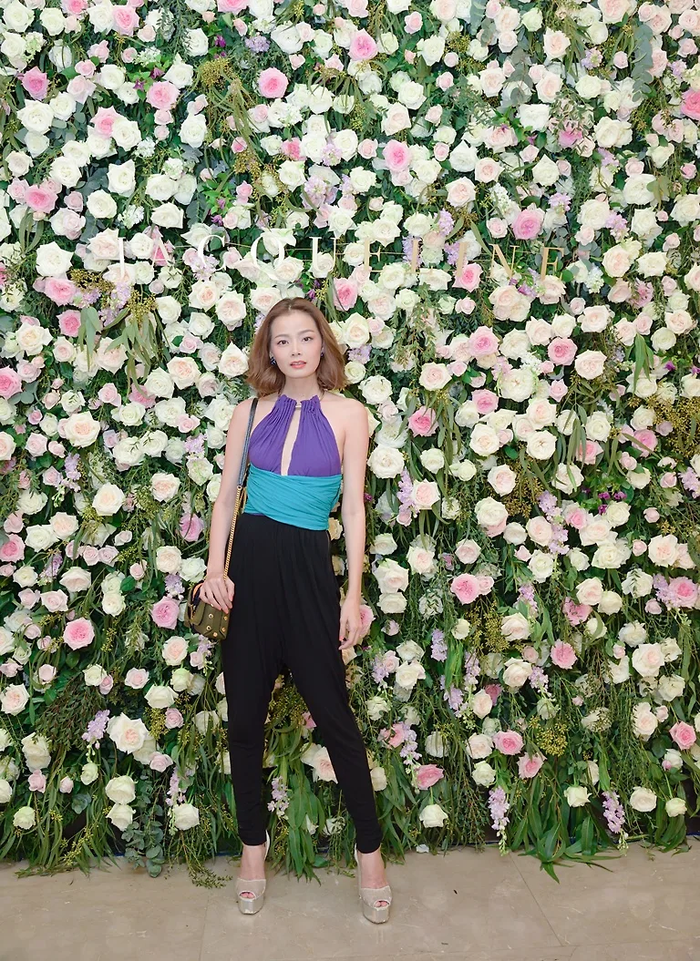 Sao Việt tưng bừng mừng doanh nhân Thủy Tiên ra mắt cửa hàng mới - 07