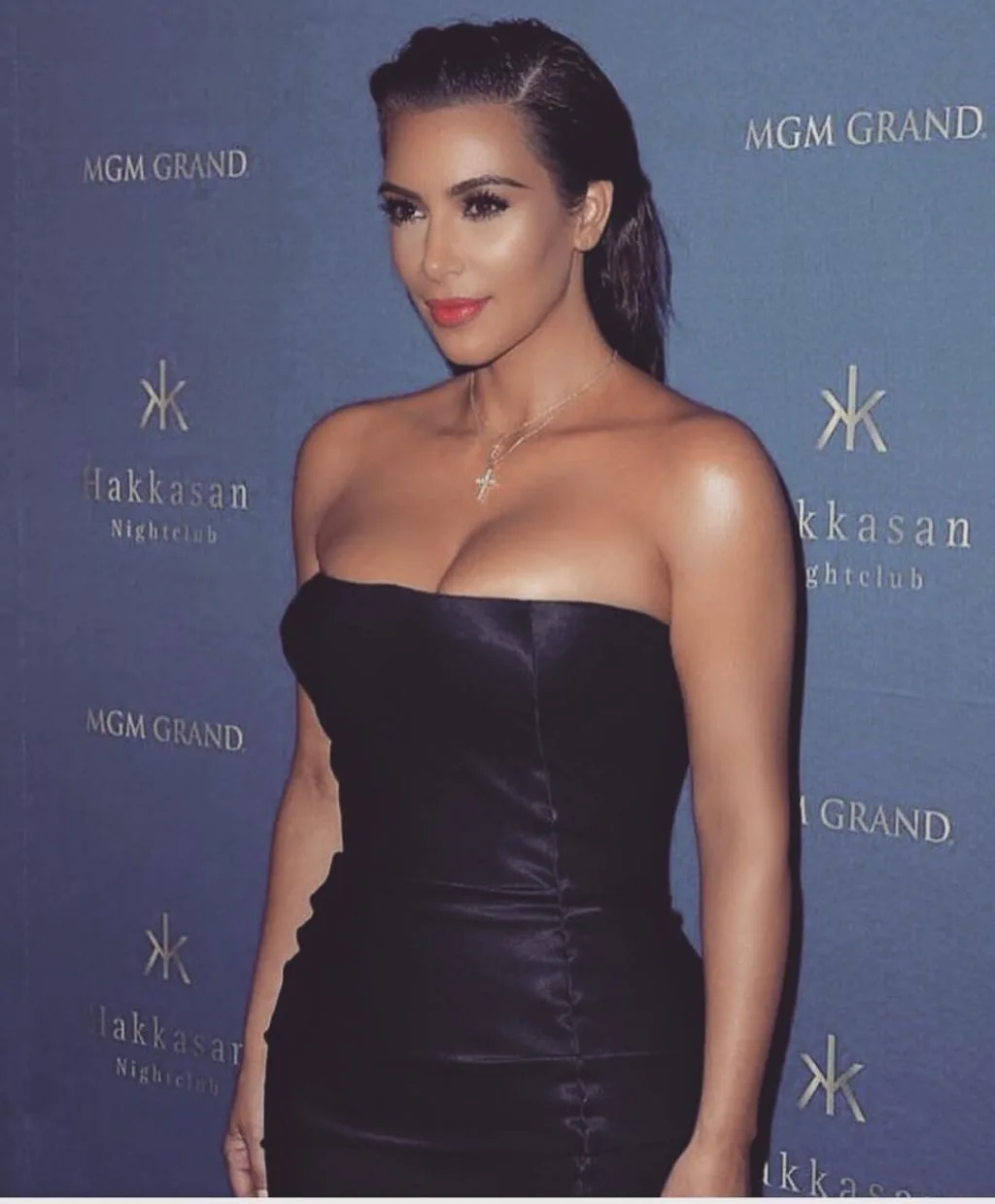 Những phong cách trang điểm ấn tượng của Kim Kardashian
