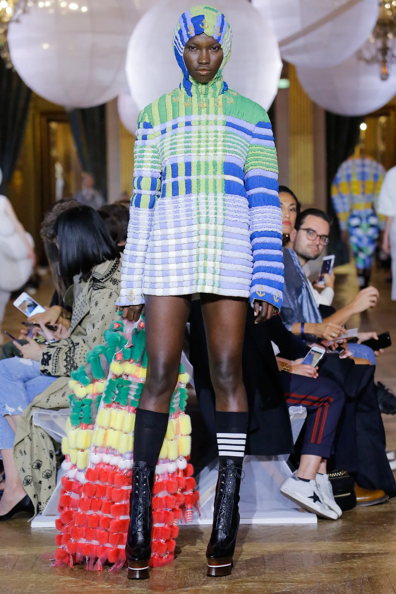 Paris Fashion Week 2018: Cổ tích đại dương trong BST mùa xuân của Thom Browne