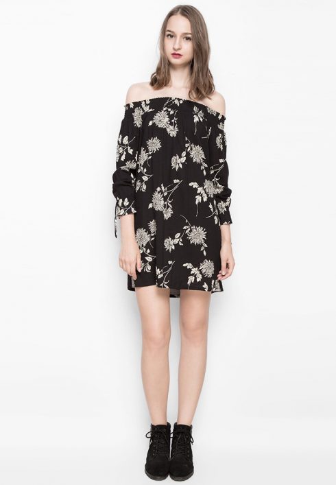 đầm họa tiết hở vai zalora