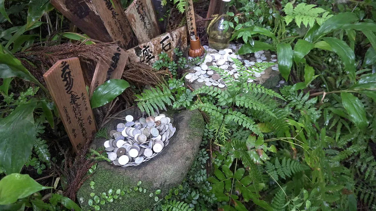 wakayama bia đá nhỏ du lịch wakayama nhật bản