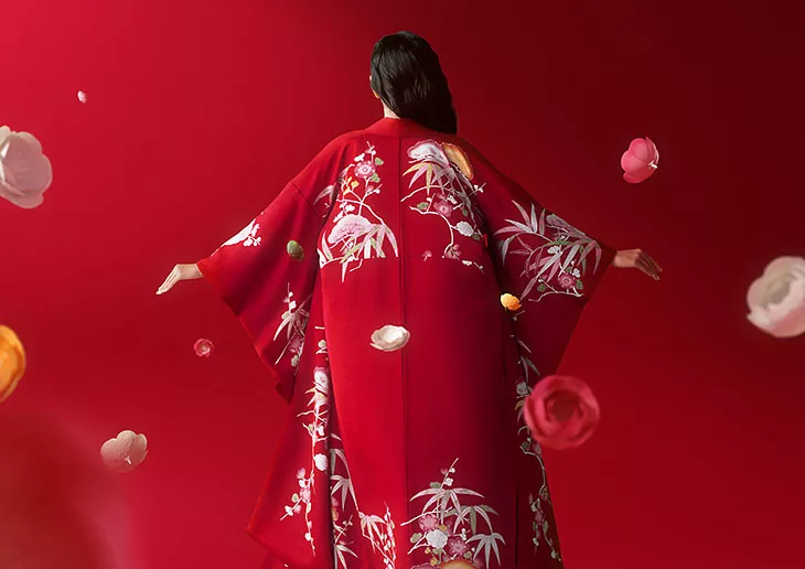 Clé de Peau Beauté giấc mơ kimono cô gái mặc kimono đứng quay lưng