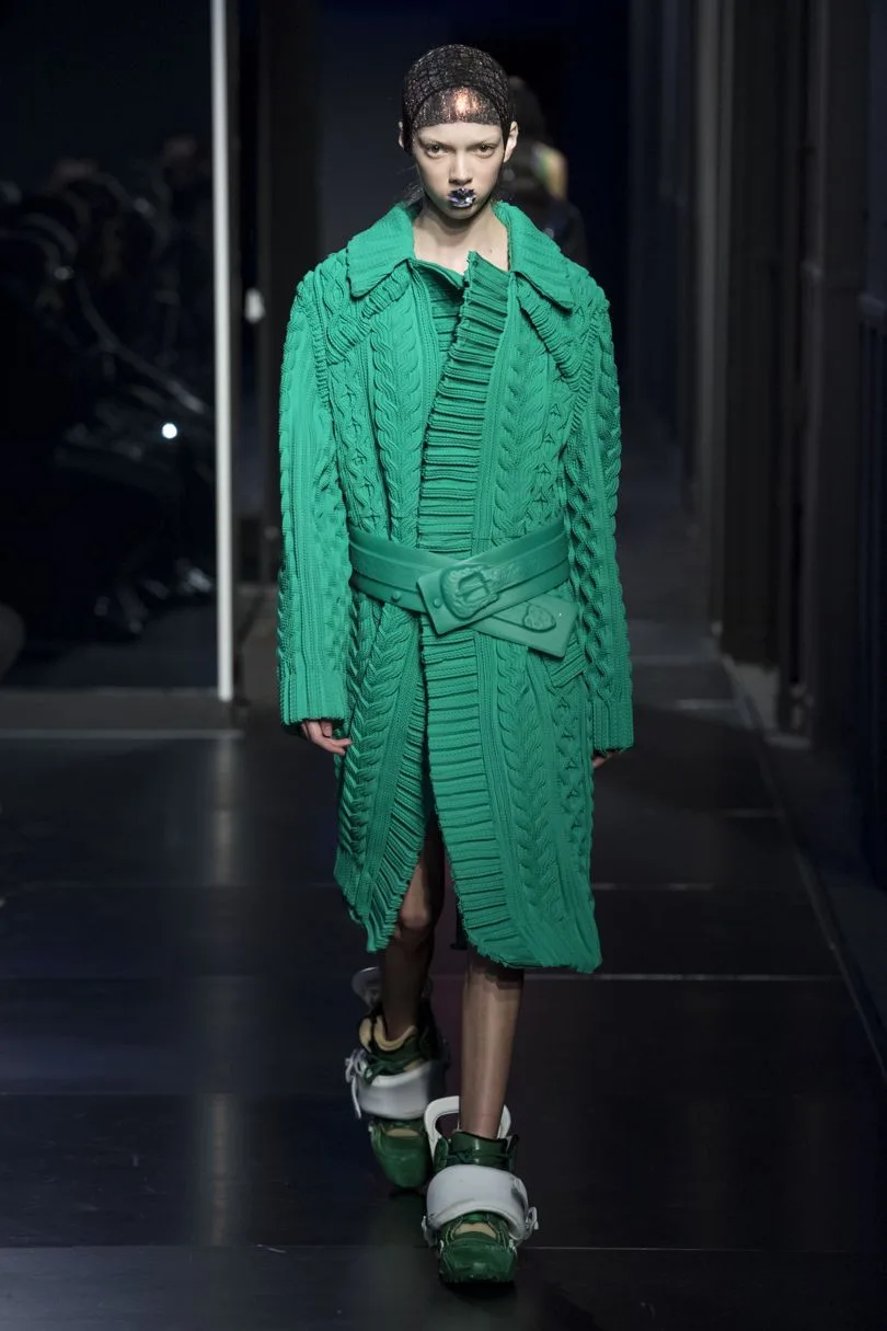 BST thời trang Maison Margiela Xuân 2018 Couture: Cảm hứng vị lai thống trị sàn diễn BST thời trang Maison Margiela Xuân 2018 Couture: Cảm hứng vị lai thống trị sàn diễn