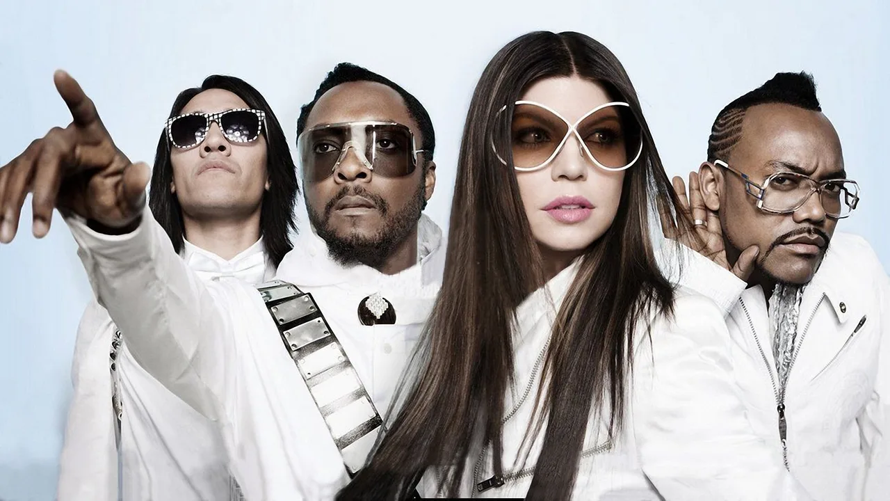 CL Black Eyed Peas - elle vietnam 2