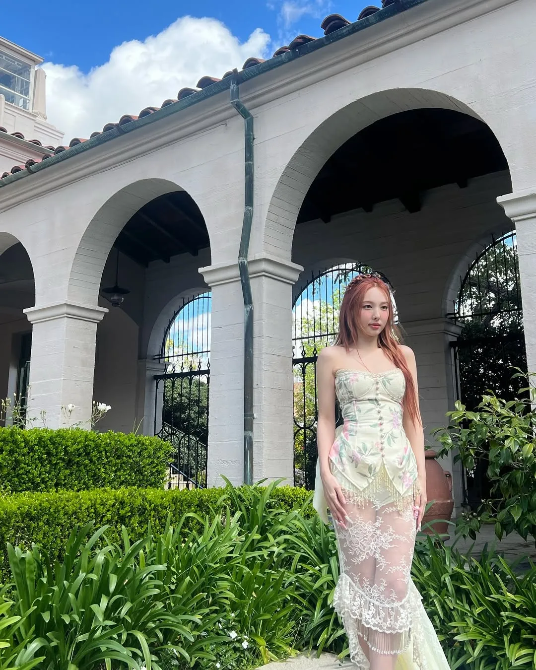 đầm cúp ngực dự tiệc cưới