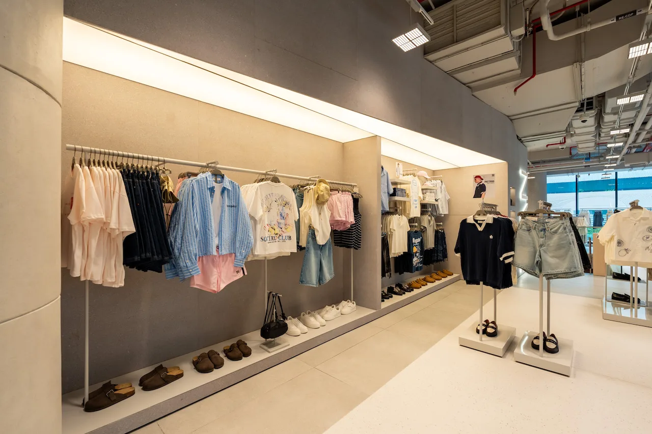 Cửa hàng BERSHKA tại Hanoi Centre