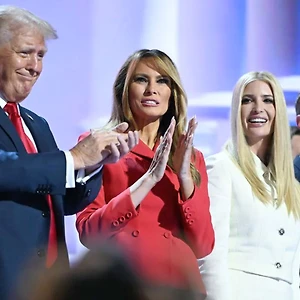 Giải mã phong cách của hai người phụ nữ quyền lực nhà Donald Trump