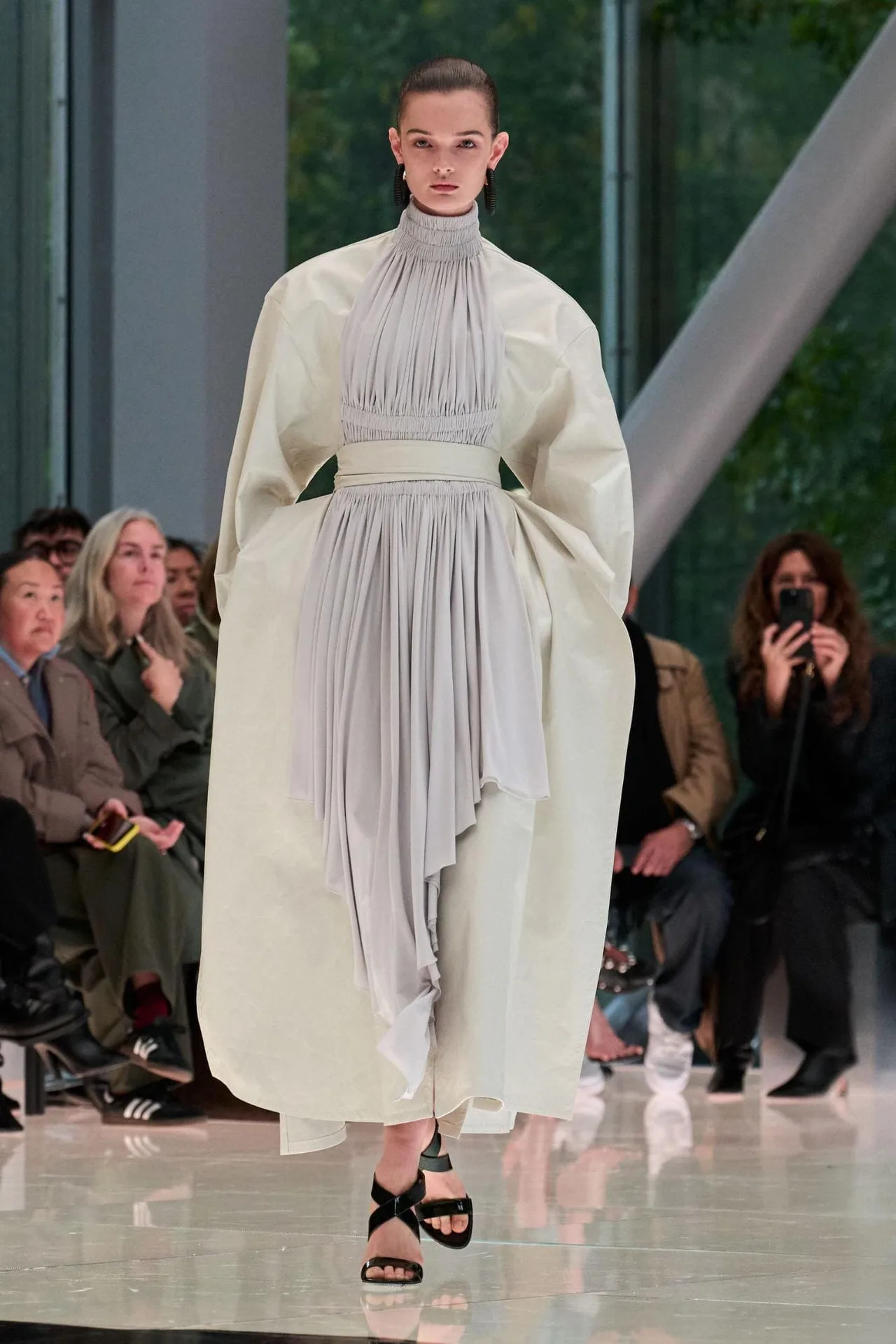 BST Alaïa Xuân 2026