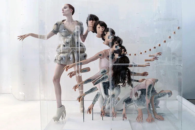 triển lãm Iris van Herpen