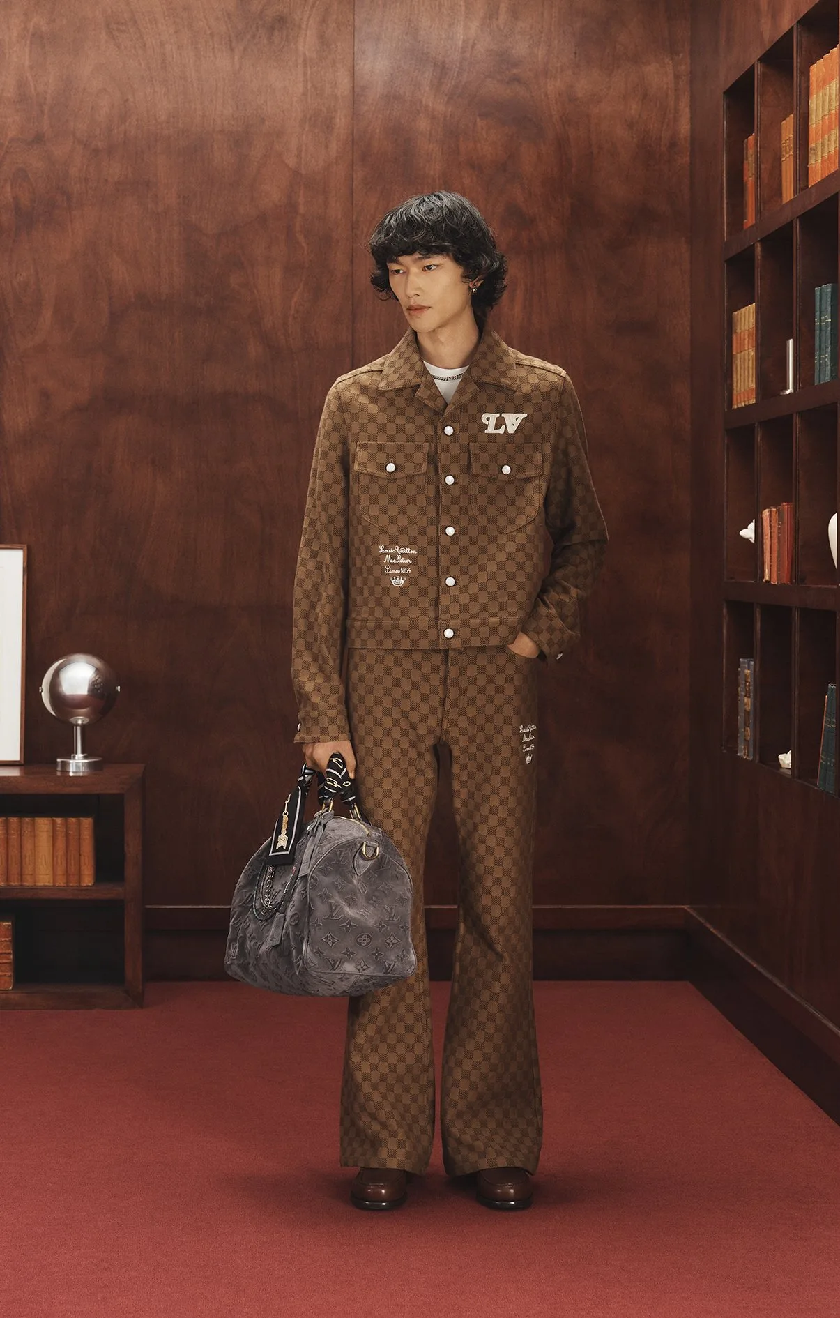 Pharrell Williams tái hiện góc nhìn truyền thống và đương đại thông qua BST Louis Vuitton Menswear Thu 2026.