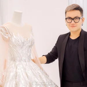 NTK Chung Thanh Phong và BST váy cưới cổ tích tại ELLE Wedding Art Gallery