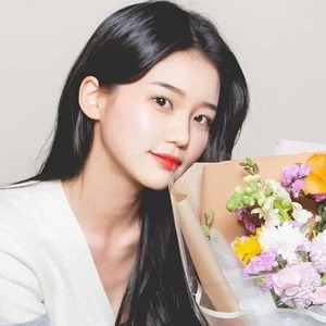 kem dưỡng mắt chứa caffeine