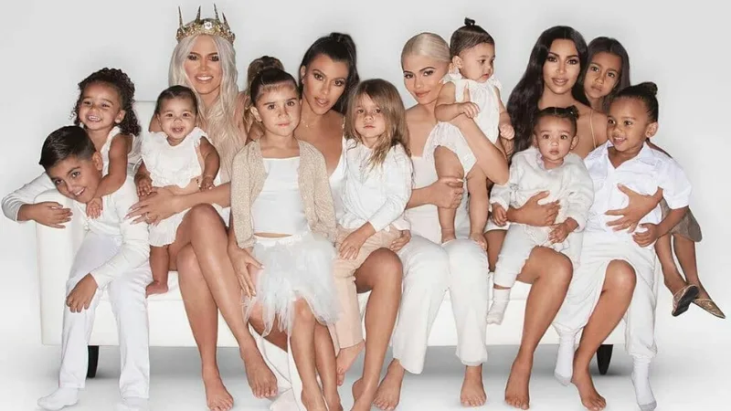 elle việt nam kardashian 15