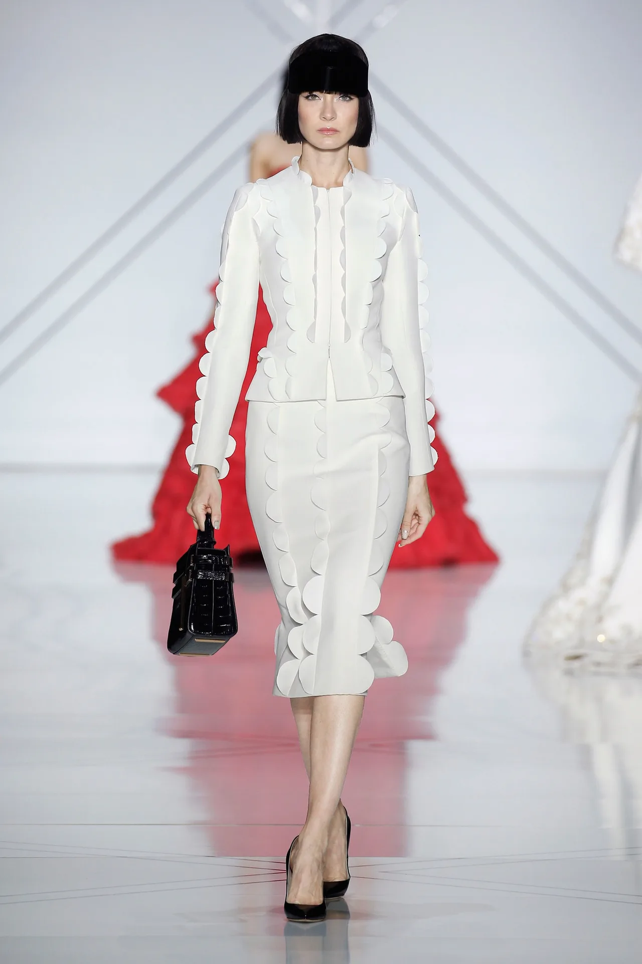 Những BST nổi bật tại tuần lễ Haute Couture Xuân-Hè 2017 - ELLE VN