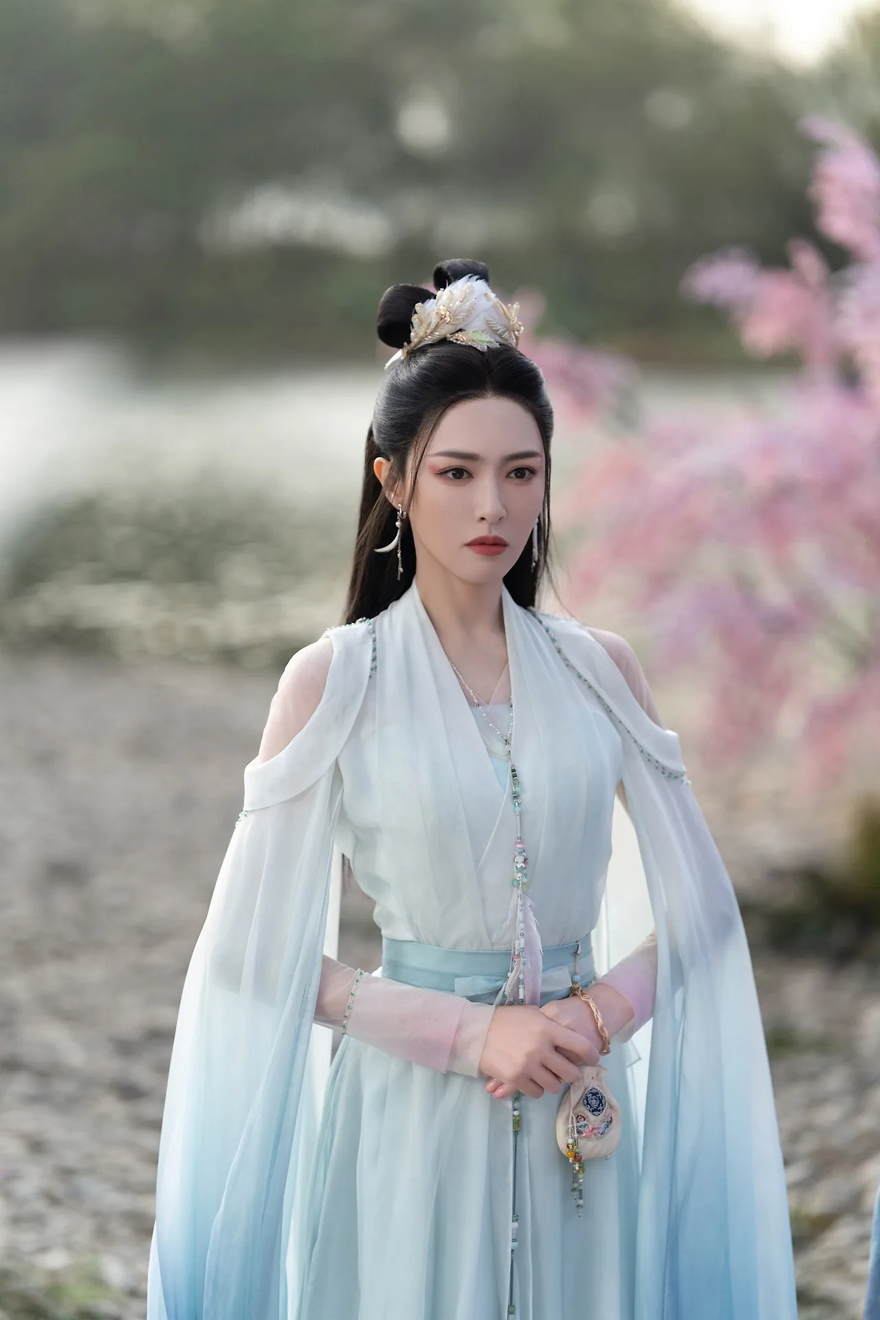 cổ trang trắng Đường Yên trong "Niệm Vô Song”