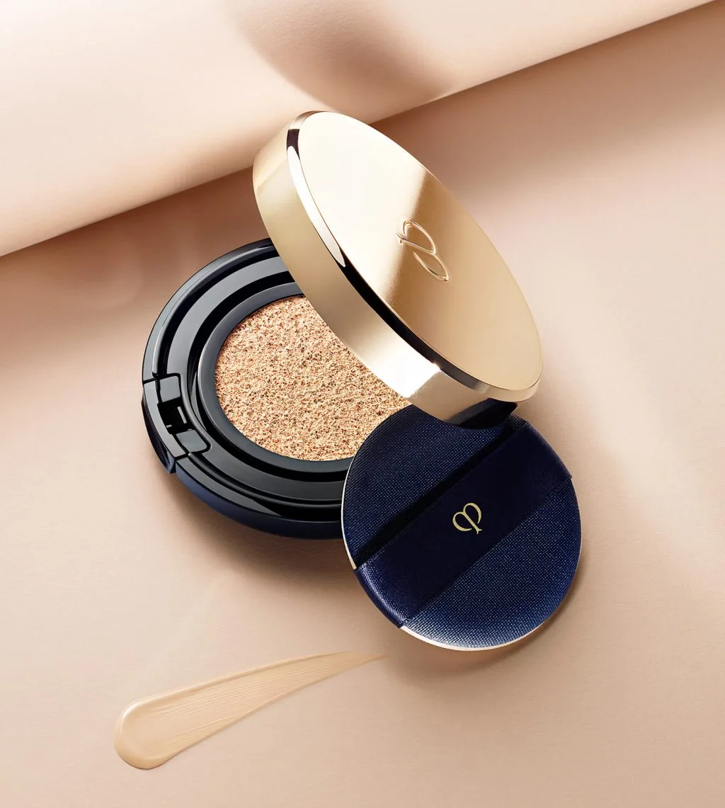 Clé de Peau Beauté Radiant Cushion Foundation. Clé de Peau Beauté Radiant Cushion Foundation.
