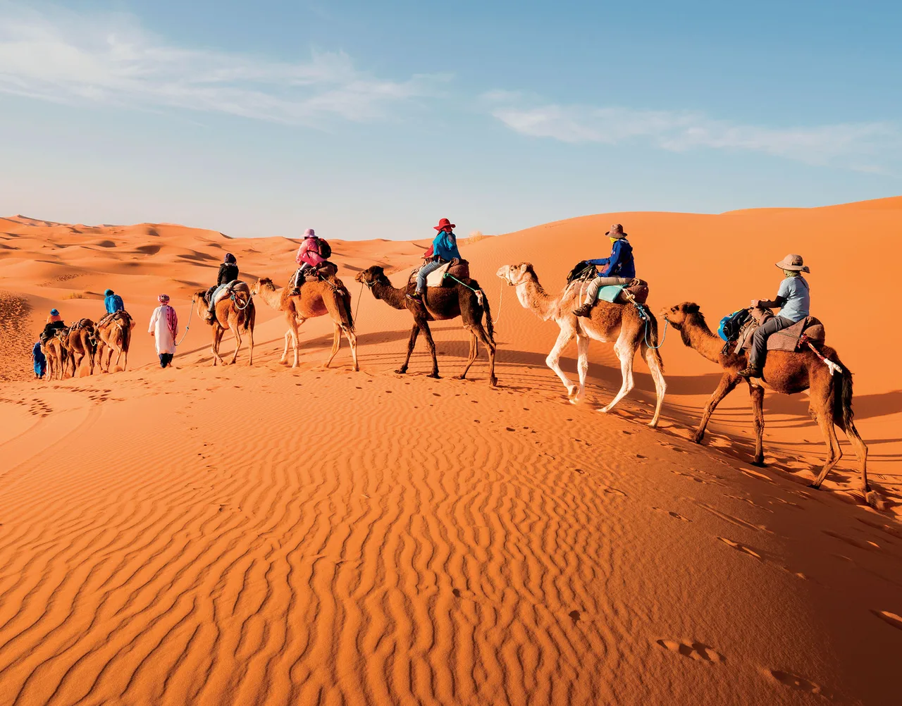 Morocco du lịch người dân cưỡi lạc đà Morocco du lịch người dân cưỡi lạc đà