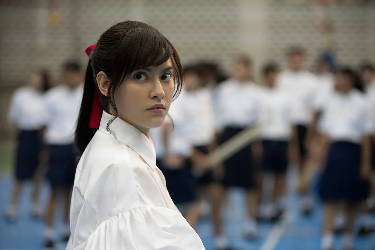 Yuri do Chanya McClory thủ vai trong Girl From Nowhere.