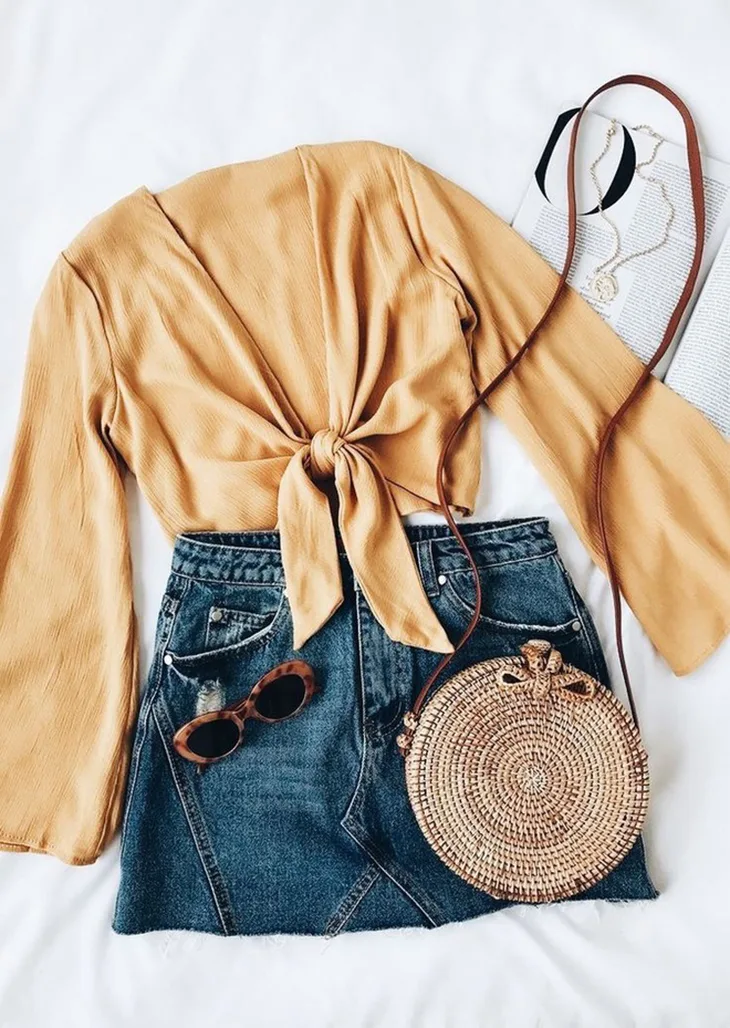 crop top thắt nơ 1
