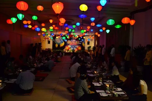 Le hoi Huyen thoai mua trang (1)