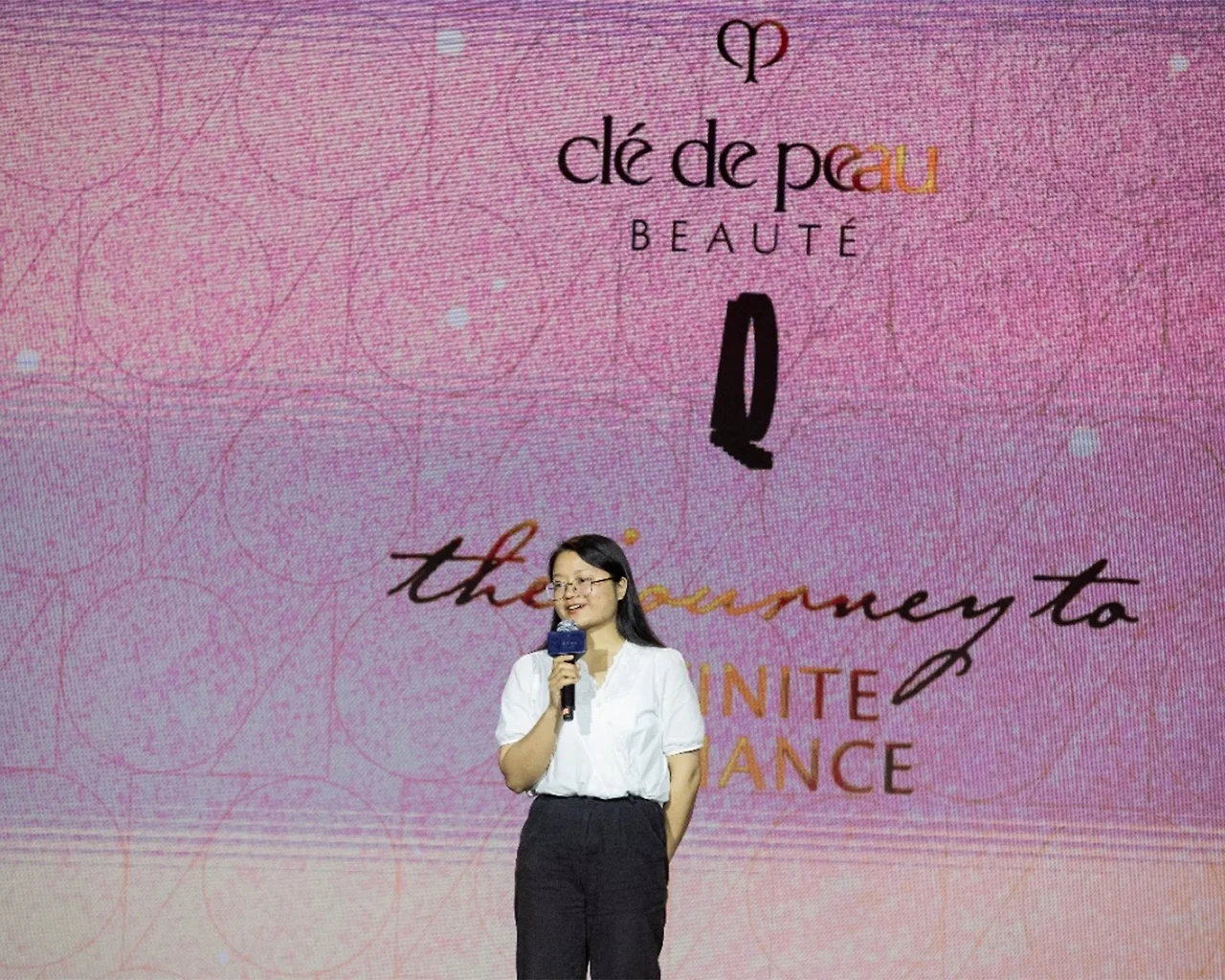 Đạo diễn Hà Lệ Diễm